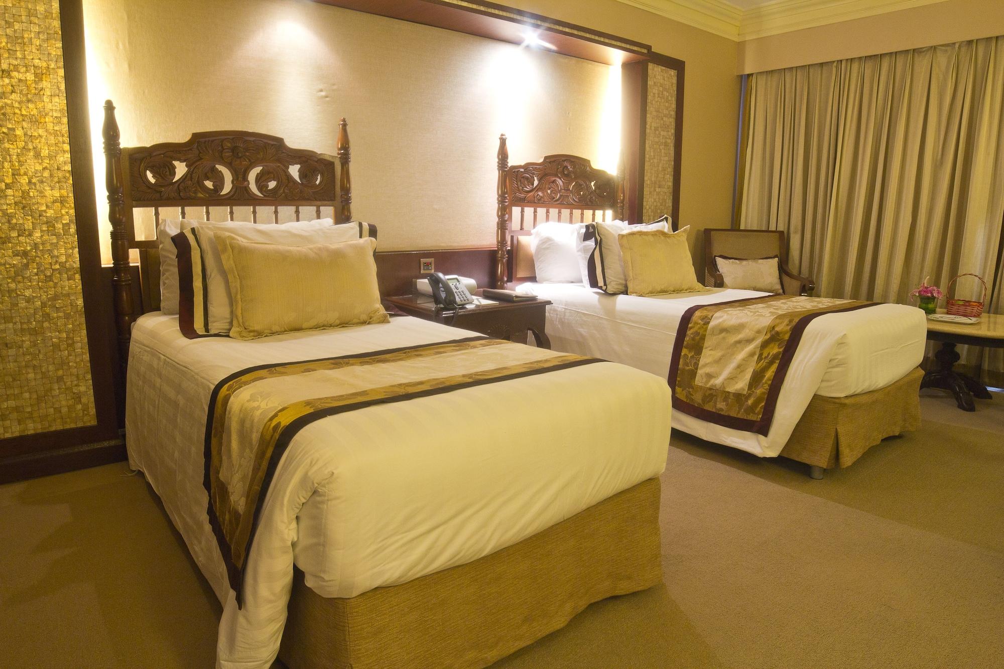 Hotel The Manila