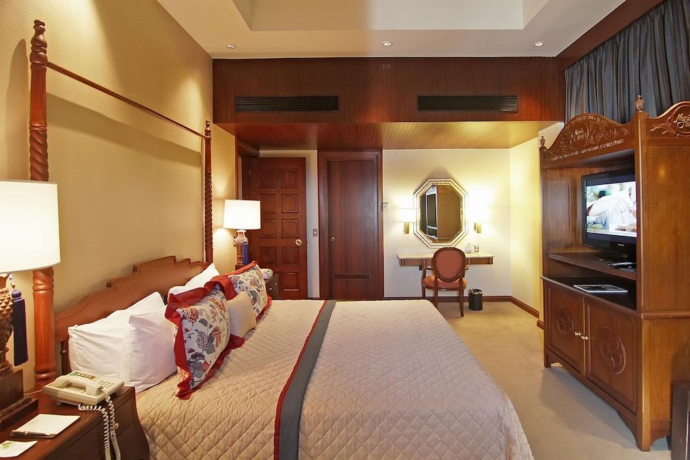 The 5* Manila